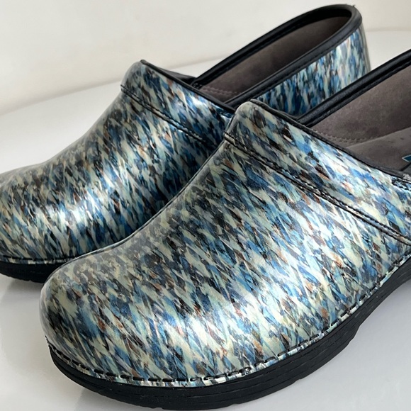 Dansko Women's Size US 8.5 - 9 EU 39 LT Pro Blue Waves Clogs Professional Shoes - Picture 6 of 16